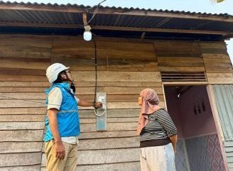 PLN UP3 Ketapang Hadirkan Terang Melalui Program Light Up The Dream di Benua Kayong