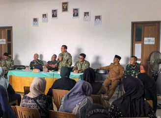 Garda Depan Cegah Bencana: Pasis Sesko TNI Edukasi Warga Kubu Raya Tentang Bahaya Karhutla