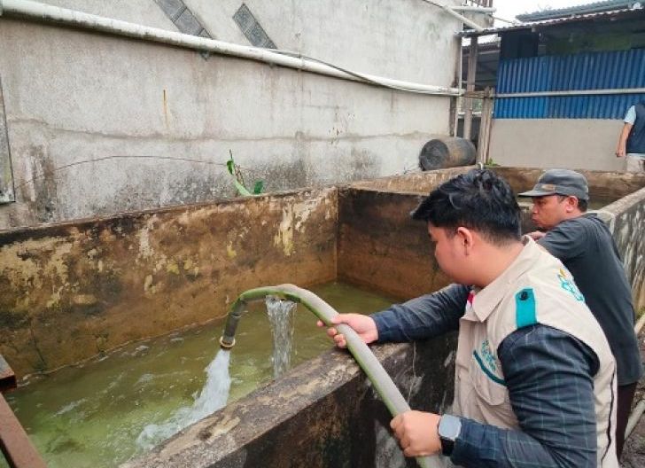 Photo of Bantu Masyarakat Terdampak Kemarau, YBM PLN UID Kalbar Salurkan 64.000 Liter Air Bersih