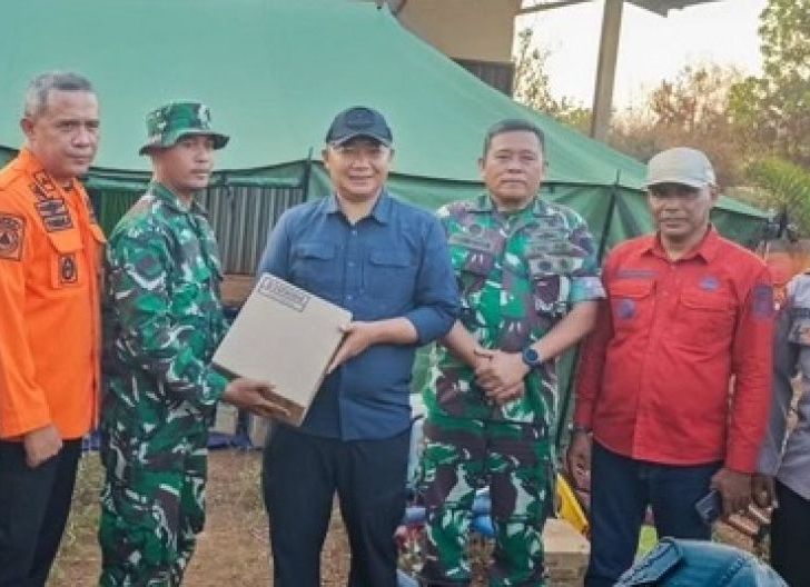 Photo of Tinjau Karhutla di Kendawangan, Bupati Salurkan Bantuan dan Dukungan kepada Petugas