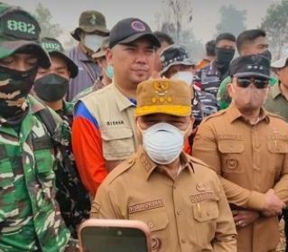 Norsan dan Sujiwo Tinjau Lokasi Karhutla