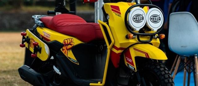 Ribuan Warga Meriahkan Karnaval Gear Ultima Yamaha di Purwokerto