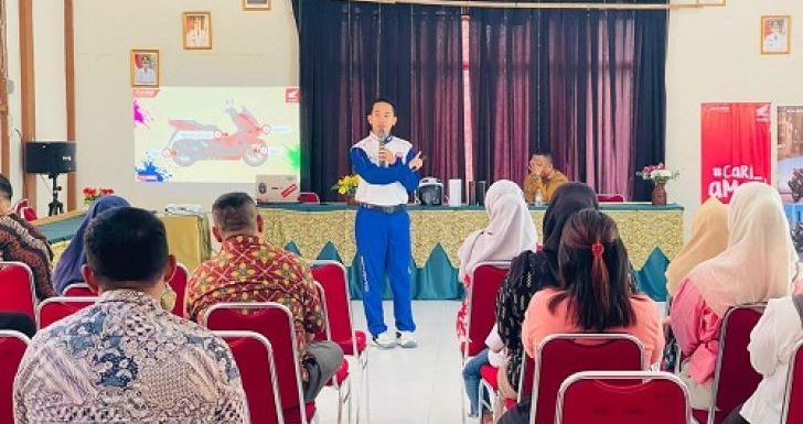 Astra Motor Kalbar Sambangi SMKN 7 Pontianak, Kampanyekan Etika Berkendara di Jalan Raya