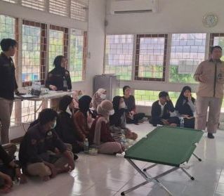 Lawan Kabut Asap, UNTAN Perkuat Pasukan Relawan Kesehatan