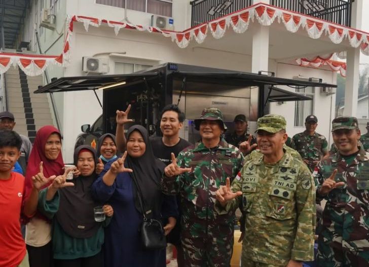 Photo of Atasi Krisis Air Bersih Akibat Kemarau, TNI Kerahkan Mobil Water Treatment di Desa Limbung