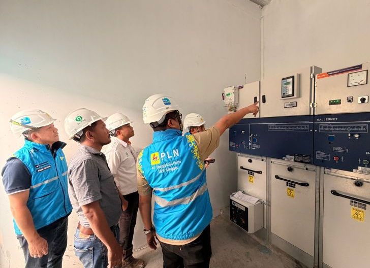 Photo of Songsong Hari Pelanggan Nasional, PLN Perkuat Dukungan Listrik bagi Industri Sawit di Sanggau