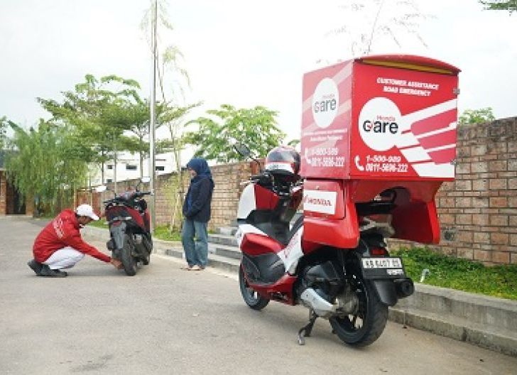 Photo of Konsumen Loyal Apresiasi Layanan Darurat dan Servis Kunjung dari Honda Care Astra Motor Kalbar yang Berikan Solusi Gangguan Kendaraan di Jalan Raya