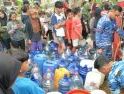 Bantu Warga Hadapi Kemarau Panjang, Lanud Supadio Salurkan Air Bersih