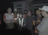 Photo of Senator Daud Yordan Turun Langsung Padamkan Karhutla di Wonodadi hingga Disengat Lebah Saat Sisir Titik Api