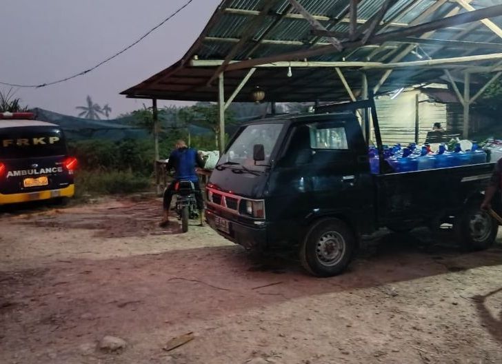 Photo of Senyum Warga Sungai Selamat Dalam Terbayar Air Bersih, FRKP West Borneo Vespa Lovers Berbagi di Tengah Kemarau