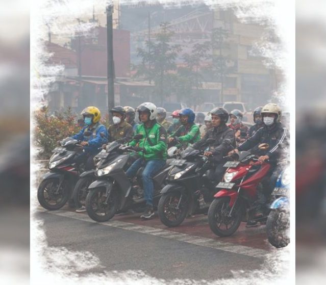 Banyak Warga Kalbar Tak Peduli, Meski Sudah Dihimbau Gunakan Masker Karena Kabut Asap Makin Tebal