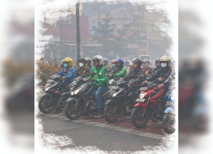Photo of Banyak Warga Kalbar Tak Peduli, Meski Sudah Dihimbau Gunakan Masker Karena Kabut Asap Makin Tebal