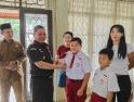 Kejari Singkawang Serahkan 277 KIA ke Siswa
