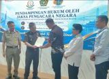 Photo of Kejari Singkawang Serahkan Dua Sertifikat Tanah Untuk Rumah Ibadah