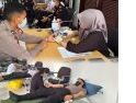 Setetes Darah, Sejuta Harapan: Brimob Kalbar Ikut Donor Darah di Sintang