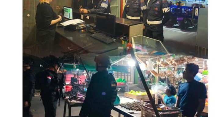 Patroli Malam Brimob Kalbar Perkuat Harkamtibmas, Sasar Sejumlah Titik Rawan
