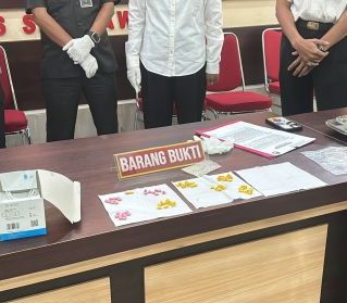 Satresnarkoba Polres Singkawang Musnahkan 75 Butir Pil Ekstasi