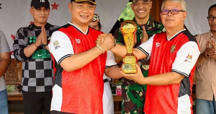 Turnamen Karang Taruna Tunas Cempaka Cup Muara Jekak, Perebutkan Piala Bupati Ketapang