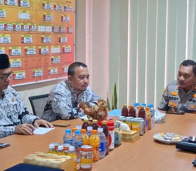 Polres Singkawang Bangun Sinergi Bersama PGRI