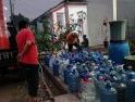 Air Bersih dari Rumah Pelangi Mengalir ke Sungai Rengas, JPIC Kapusin Hadir Ringankan Beban Warga: Bruder Steph Kawal hingga Tengah Malam