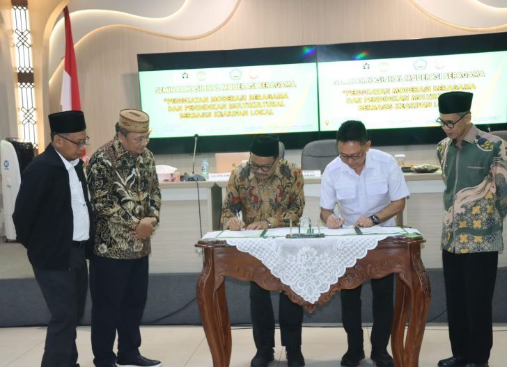 Photo of UNISMA Malang dan Pemkot Pontianak Perkuat Kolaborasi Tri Dharma Perguruan Tinggi Lewat MoU