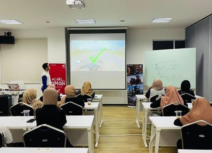 Photo of Berkat Safety Riding Education, Pelajar SMKN 1 Sungai Raya Bangga jadi Bagian Cetak Generasi Muda Tertib di Jalan Raya