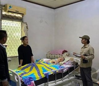 Satu Suara Sangat Berharga, Bawaslu Singkawang Temukan Warga Berusia 102 Tahun Saat Coktas