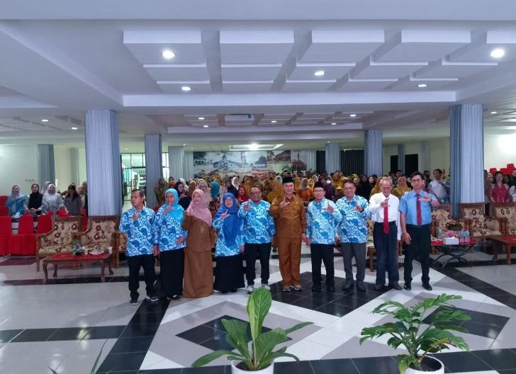 Photo of Ratusan Guru di Singkawang Ikuti Kegiatan Peningkatan Kompetensi Guru Melalui Program Sagusaku