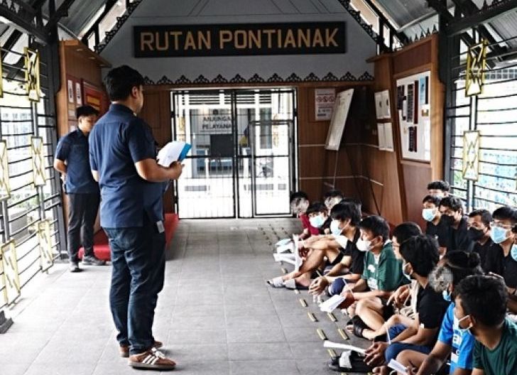 Photo of No Kompromi! Penyidikan Lanjut, Imigrasi Pontianak Kawal Ketat Pemindahan 31 WNA