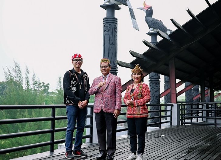 Photo of ADG 5 Hadirkan 50 Lebih Artis Dayak se-Kalbar, Rumah Radakng Jadi Panggung Kebanggaan Generasi Muda
