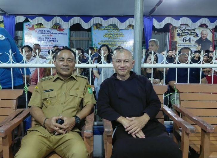 Photo of Bruder Steph Apresiasi Kebersamaan Tokoh Kalbar: 64 Tahun Usia, 21 Tahun FRKP, dan 8 Tahun FRKP West Borneo Vespa Lovers dengan Satu Semangat Kemanusiaan