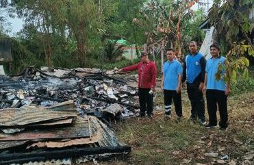 SDN 62 Singkawang Timur Terbakar, Tiga Ruang Kelas dan Dua Rumah Dinas Guru Ludes Terbakar