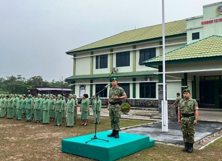 Photo of Dandim 1210/Landak Pimpin Korps Raport Kenaikan Pangkat 40 Prajurit Periode 1 Oktober 2026