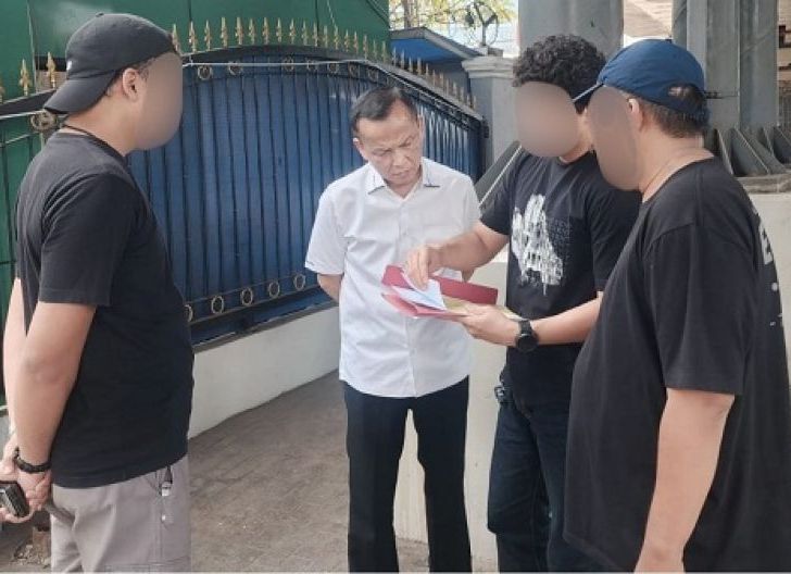 Photo of Mangkir dari Pemeriksaan Polda Kalbar, DPO Kasus Pemalsuan Sertifikat Pamar Lubis Ditangkap Tim Buser Polda Metro Jaya