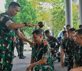 Kenaikan Pangkat Dipimpin oleh Danlanud, Personel Lanud Supadio Songsong Tanggung Jawab dan Pengabdian Baru