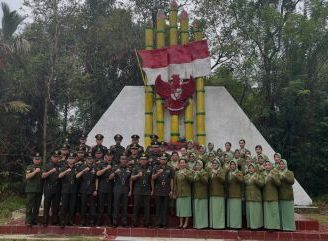 Jelang HUT ke-81 TNI, Kodim 1210/Landak dan Yon Armed 16/TK Kenang Pengorbanan Para Pahlawan dengan Ziarah ke TMP