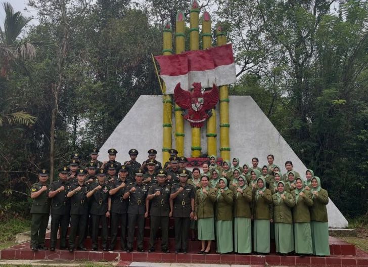 Photo of Jelang HUT ke-81 TNI, Kodim 1210/Landak dan Yon Armed 16/TK Kenang Pengorbanan Para Pahlawan dengan Ziarah ke TMP