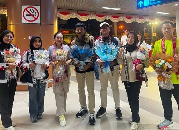 Photo of Tunjukkan Prestasi Terbaik, Perwakilan Astra Motor Kalbar Dominasi Juara Kontes Layanan Honda Nasional 2026