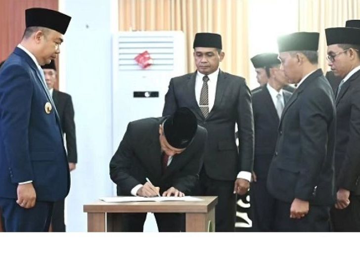 Photo of Bupati Lantik 115 Pejabat Administrator dan Pengawas, ASN Dituntut Berintegritas dan Responsivitas Keluhan Masyarakat
