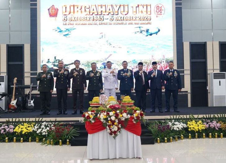 Photo of Lanud Supadio Kobarkan Semangat HUT ke-81 TNI, Perkuat Soliditas dan Sinergi Tiga Matra