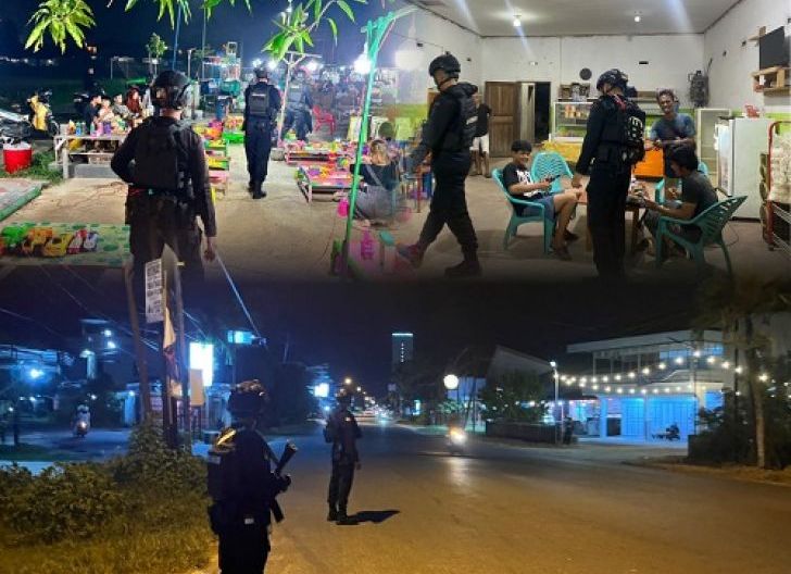 Photo of Patroli Malam Brimob Kalbar, Sapa Warga dan Cegah Gangguan Kamtibmas Sejak Dini