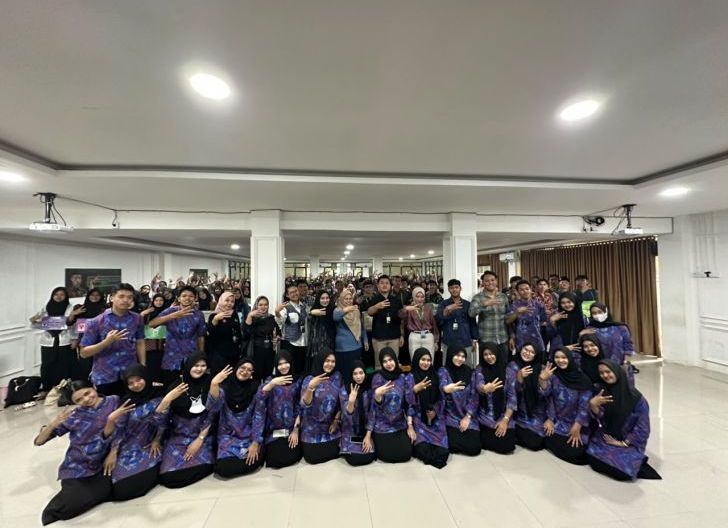 Photo of Masuk Dunia Kuliah, Mahasiswa Baru Dibekali Literasi Keuangan dan Investasi Emas