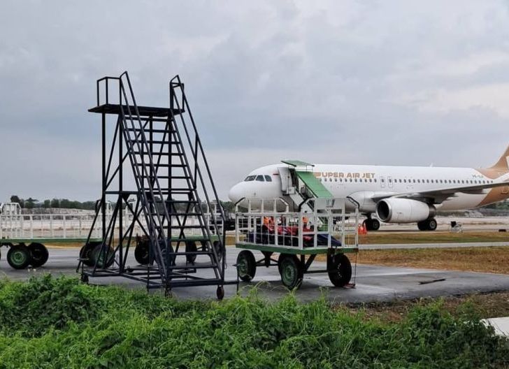 Photo of Penerbangan di Bandara Singkawang Kembali Dihentikan Akibat Kabut Asap