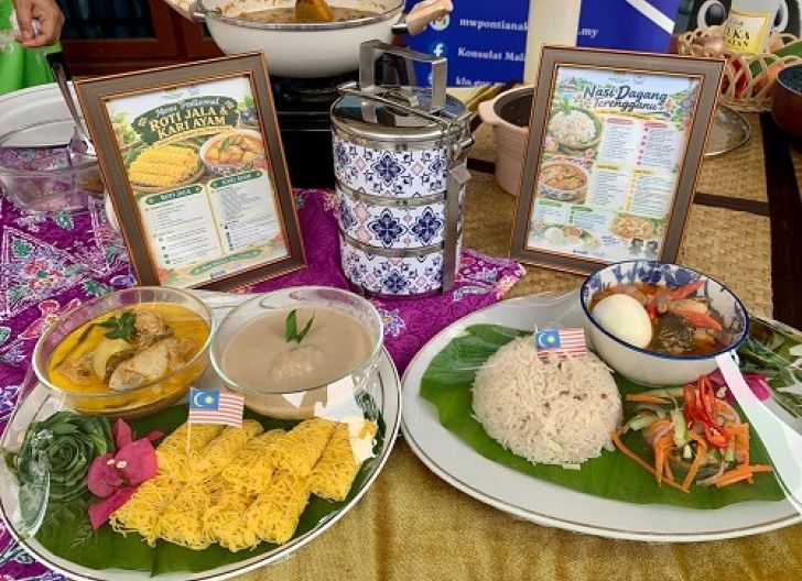 Photo of Diplomasi Perut Ala Konsulat Malaysia di Pontianak Kenalkan Nasi Dagang dan Roti Jala