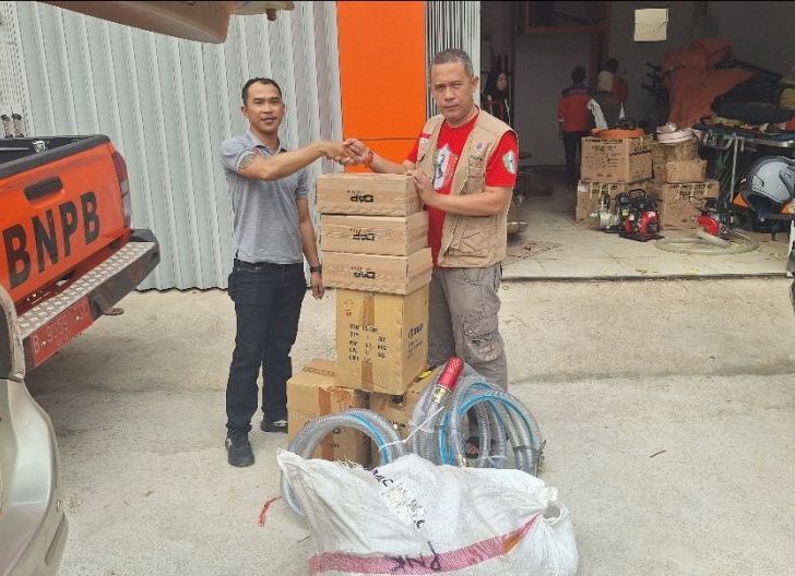 Photo of Dapat Bantuan Penanggulangan Karhutla Dari Pemprov Kalbar 93 Juta, Bupati Sampaikan Ucapan Terimakasih