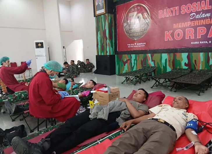 Photo of Setetes Darah untuk Kemanusiaan, Brimob Kalbar Perkuat Sinergi TNI-Polri di HUT ke-79 Korpasgat