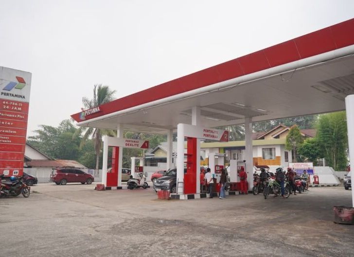 Photo of Pertamina Patra Niaga Regional Kalimantan Perkuat Pendampingan Konsumen Selama Perpanjangan Ganjil-Genap Pertalite di Sintang