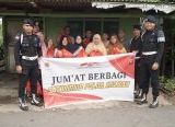 Photo of Jangkau Empat Wilayah, Brimob Kalbar Salurkan Bantuan hingga Korban Karhutla