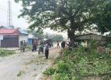 Photo of Koramil 1210-03/Mandor Bersama Forkopimcam dan Masyarakat Gelar Kerja Bakti di TKN Pembina Mandor
