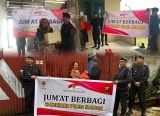 Photo of Konsisten Hadir untuk Masyarakat, Brimob Kalbar Salurkan Bantuan hingga Korban Karhutla